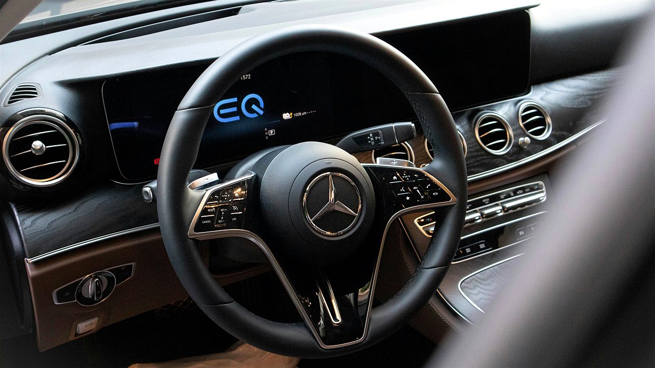 Mercedes E200 2026 3